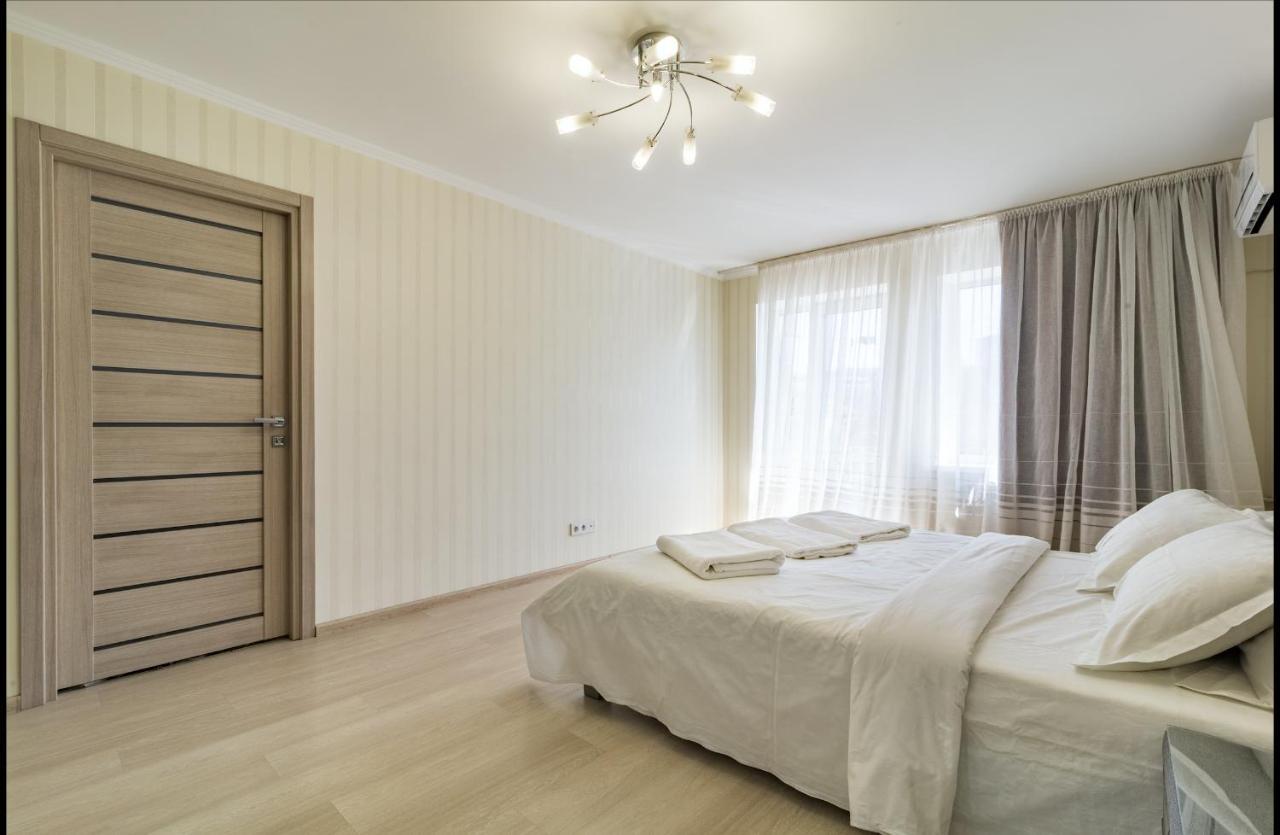Luxury 2-Bedroom Most City Area, Center Dnipro Bagian luar foto